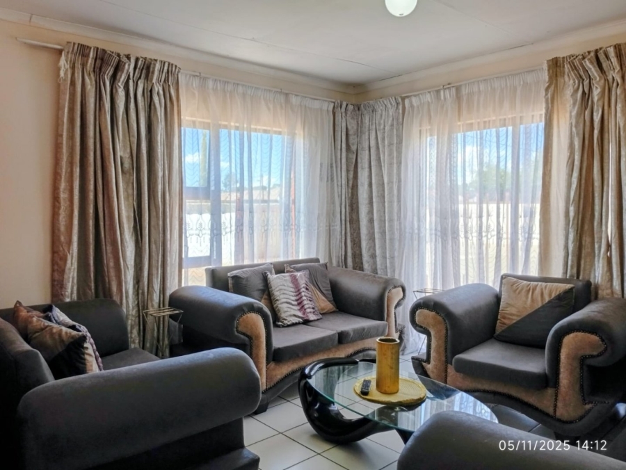 3 Bedroom Property for Sale in Pinehaven Free State